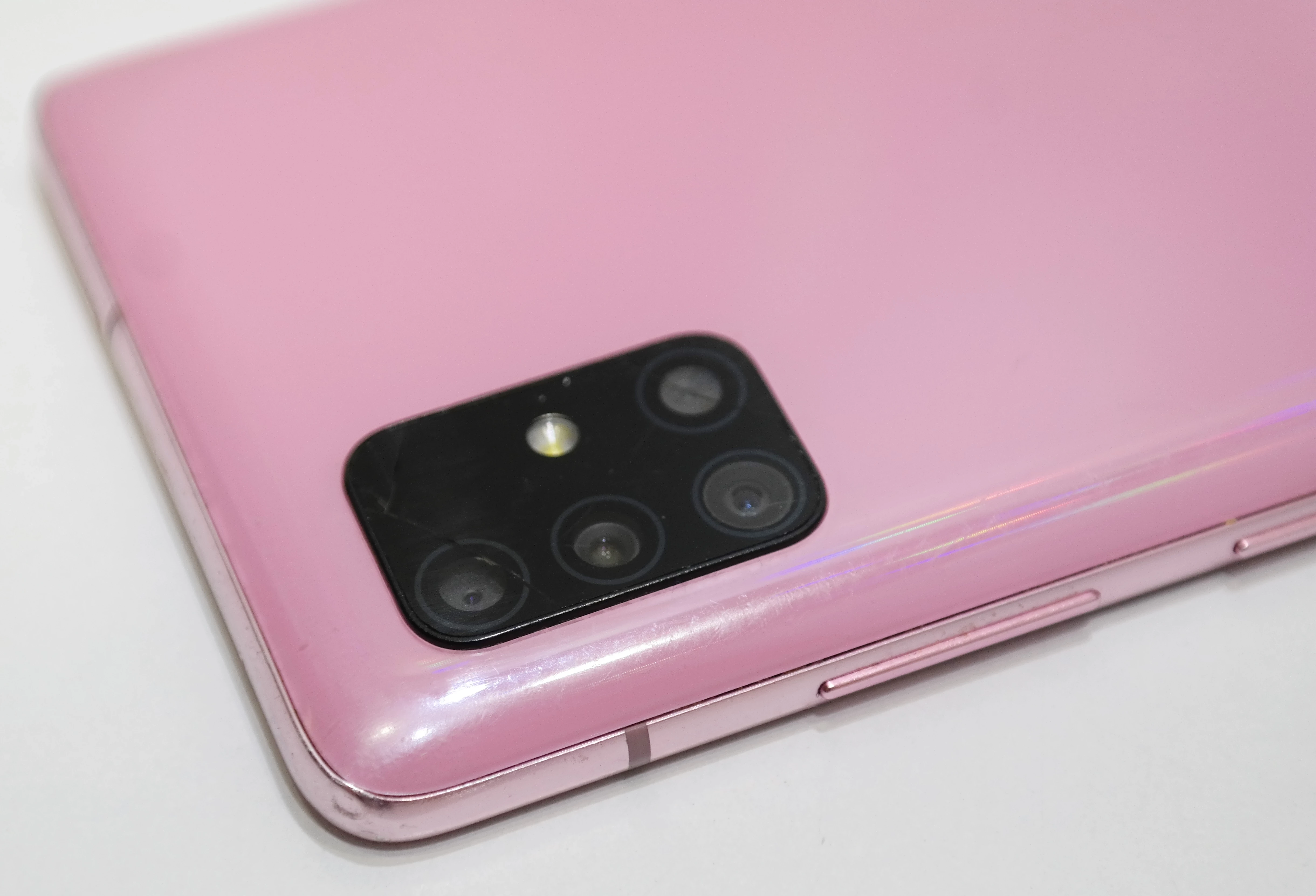 telefon-samsung-galaxy-a51-5g-6128gb-opis-wbudowana-pamiec-128-gb