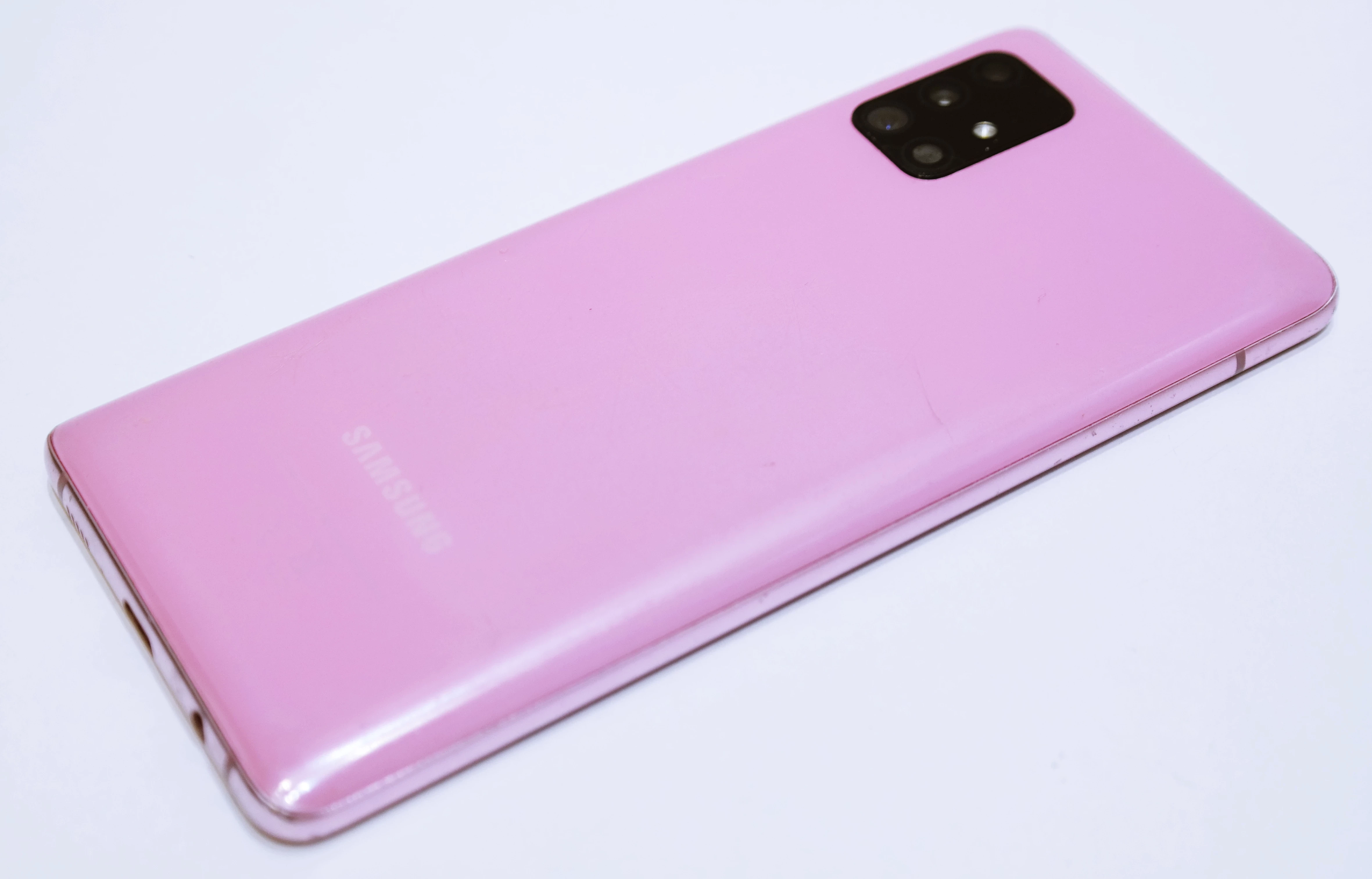 telefon-samsung-galaxy-a51-5g-6128gb-opis-pamiec-ram-6-gb