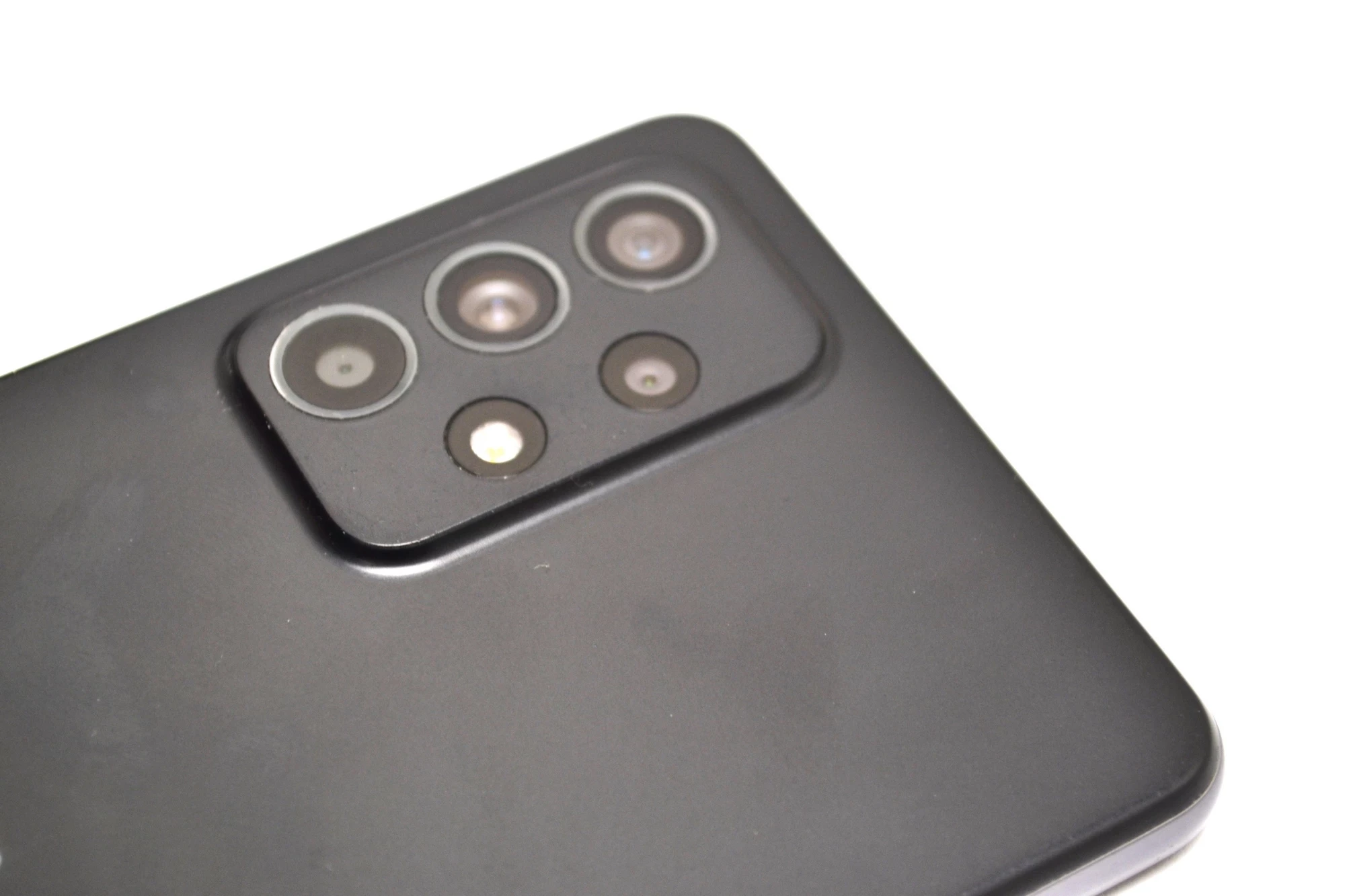 samsung-galaxy-a52-6128gb-komplet-plus-komunikacja-wi-fi