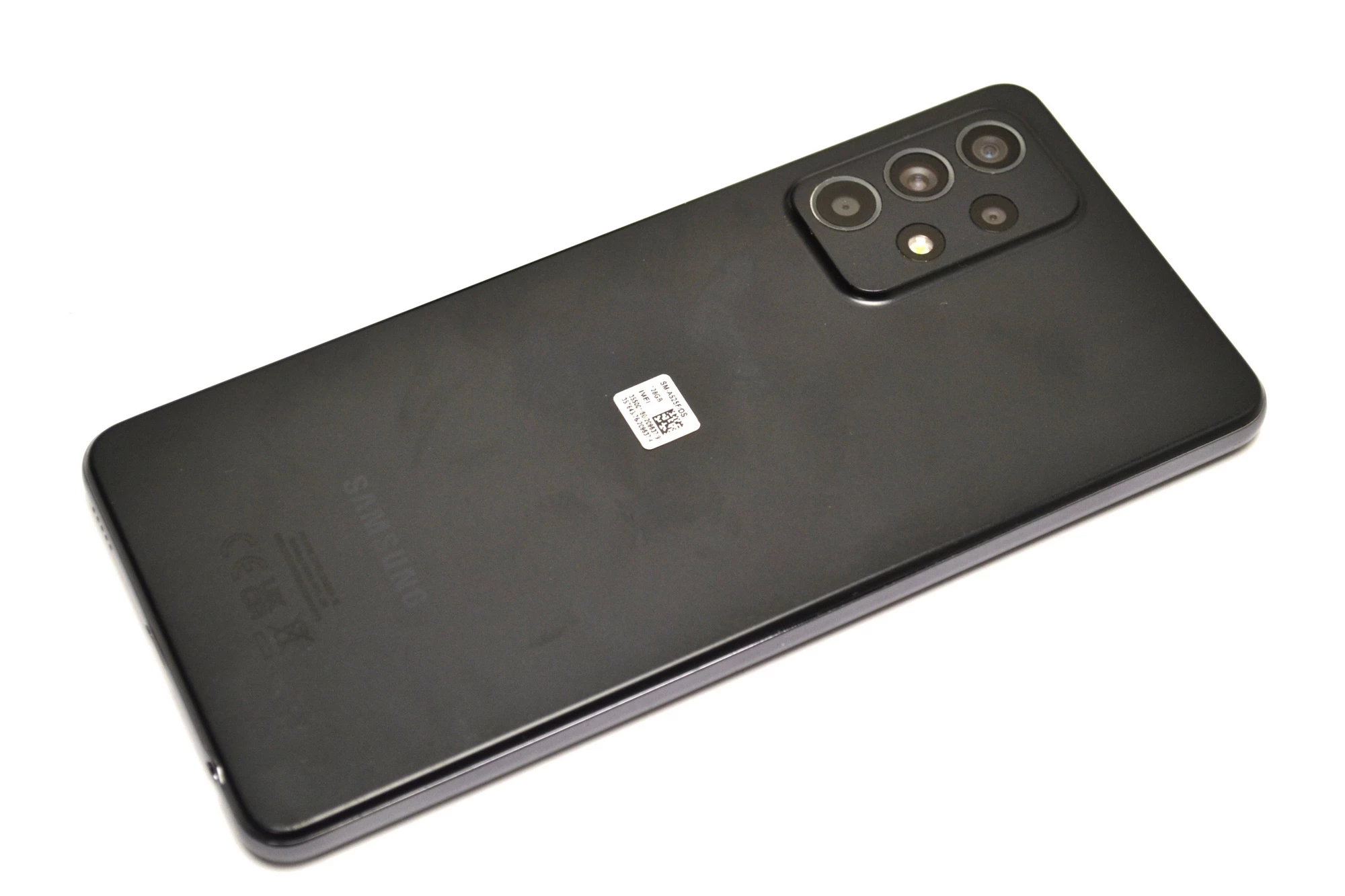 samsung-galaxy-a52-6128gb-komplet-plus-pojemnosc-akumulatora-4500