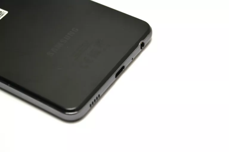 samsung-galaxy-a52-6128gb-komplet-plus-ladowarka-w-komplecie-tak