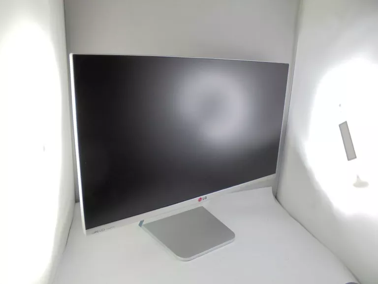 monitor-lg-24mp76hm-s-kable-wielka-rzeznicka-1-srem