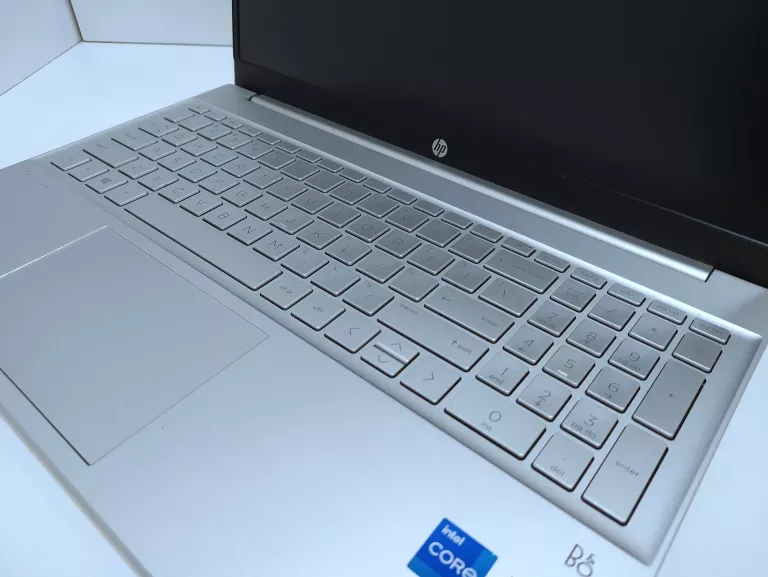!!! OKAZJA !!! LAPTOP HP PAVILION ( 15-EG0052NW )