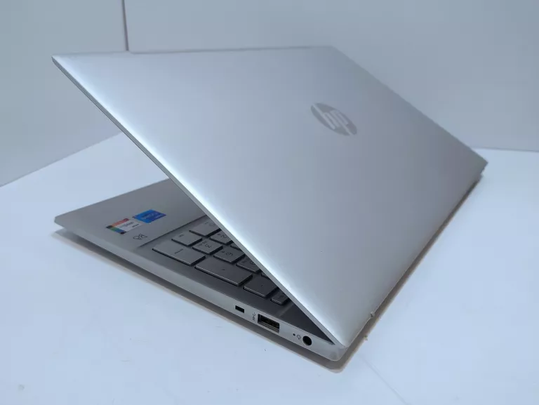 !!! OKAZJA !!! LAPTOP HP PAVILION ( 15-EG0052NW )