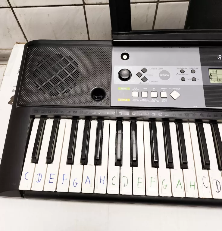 YAMAHA PSR E 233 KEYBOARD PUDEŁKO