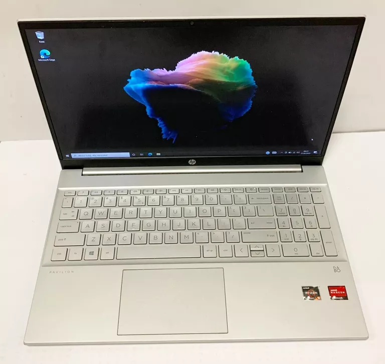 LAPTOP HP PAVILION 15-EH1000NW 8GB/256GB