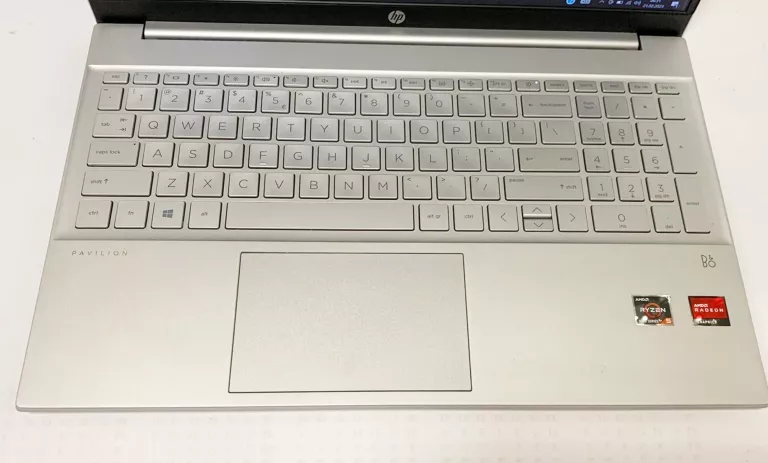 LAPTOP HP PAVILION 15-EH1000NW 8GB/256GB