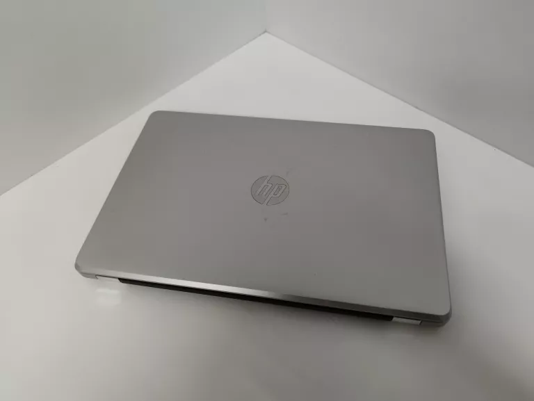 LAPTOP HP 15-BS062ST 1TB/6GB RAM/I3-7100U