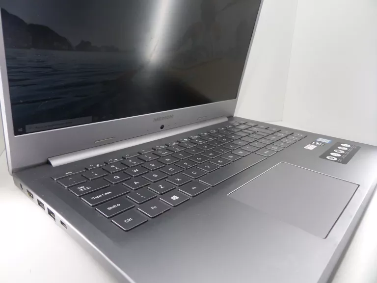 LAPTOP MEDION S6446 I5 1.8GHZ | 8GB | 256GB SSD