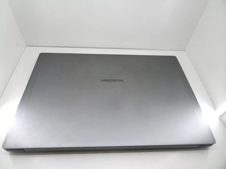 LAPTOP MEDION S6446 I5 1.8GHZ | 8GB | 256GB SSD