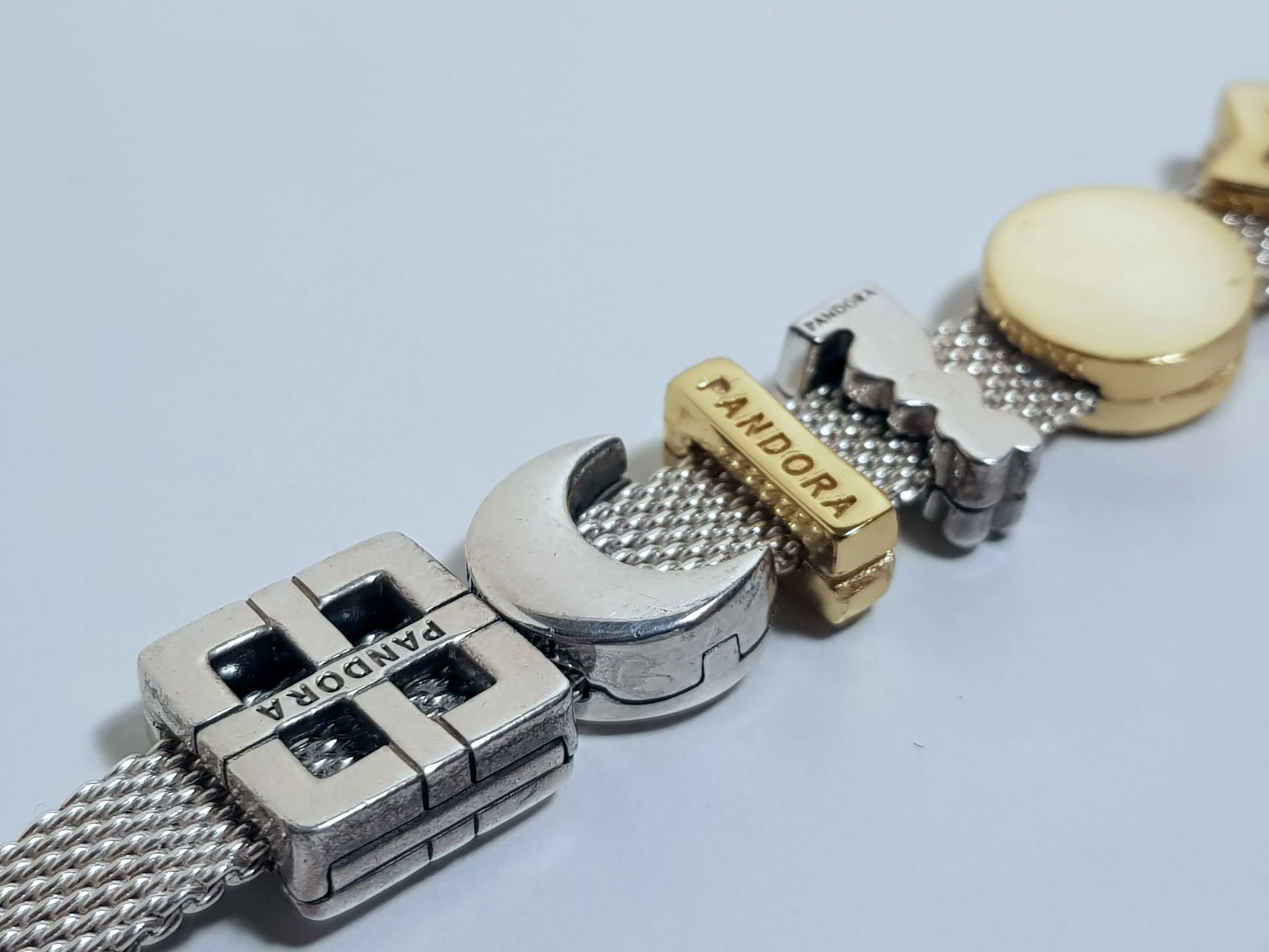 bransoletka-pandora-charmsy-reflexions-marka-pandora