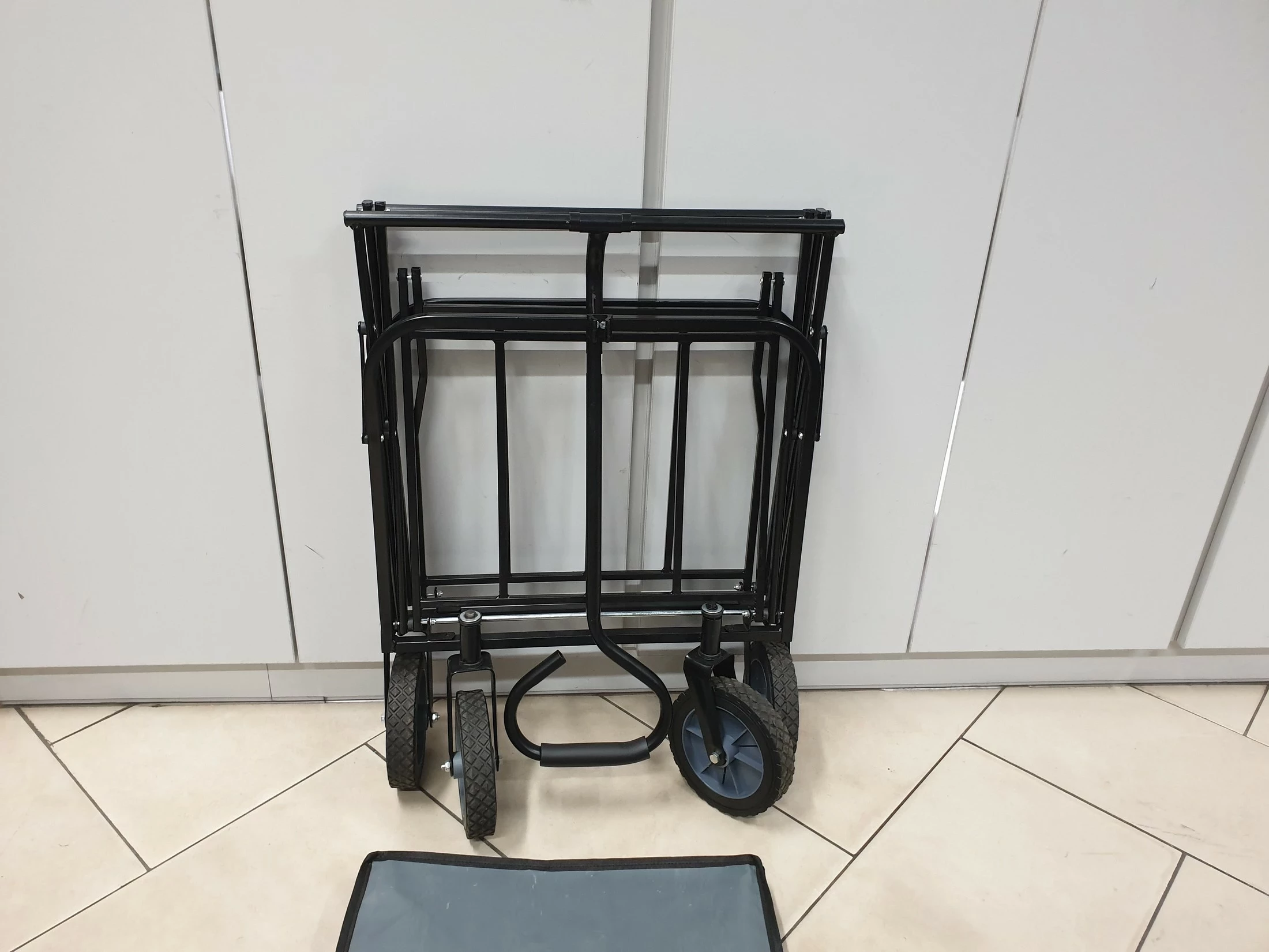 obi-wozek-ogrodowy-skladany-ladownosc-do-70-kg-stan-uzywany