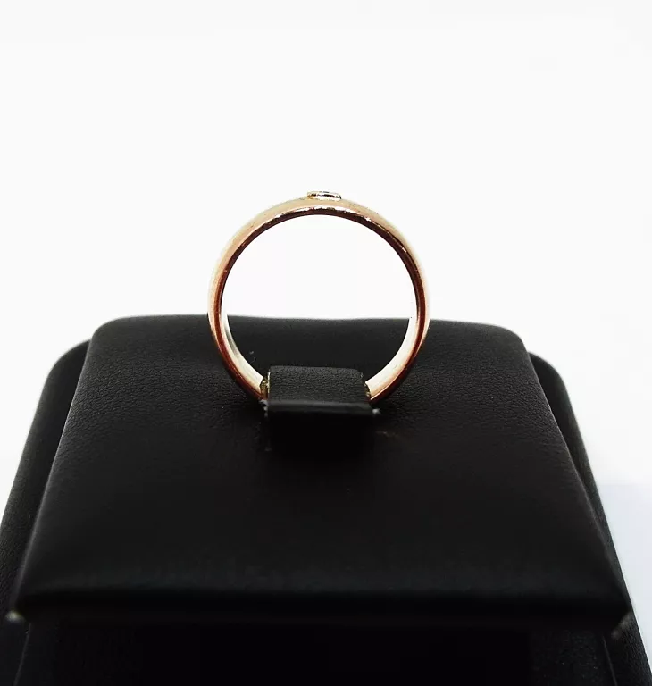 ZŁOTA OBRĄCZKA Z BRYLANTEM 5,48G 585