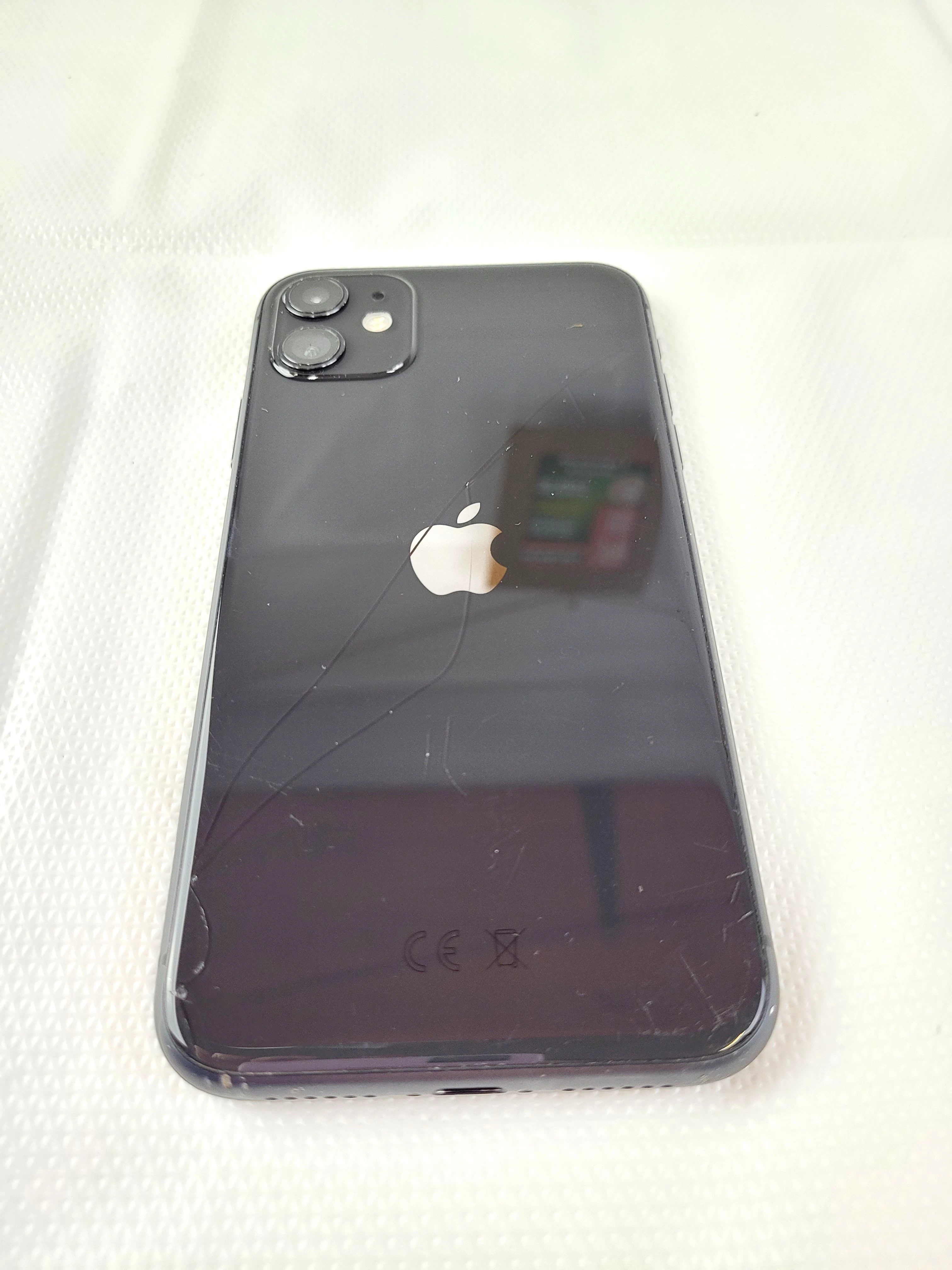 smartfon-apple-iphone-11-4-gb-64-gb-zbity-tyl-kod-producenta-mhda3cna