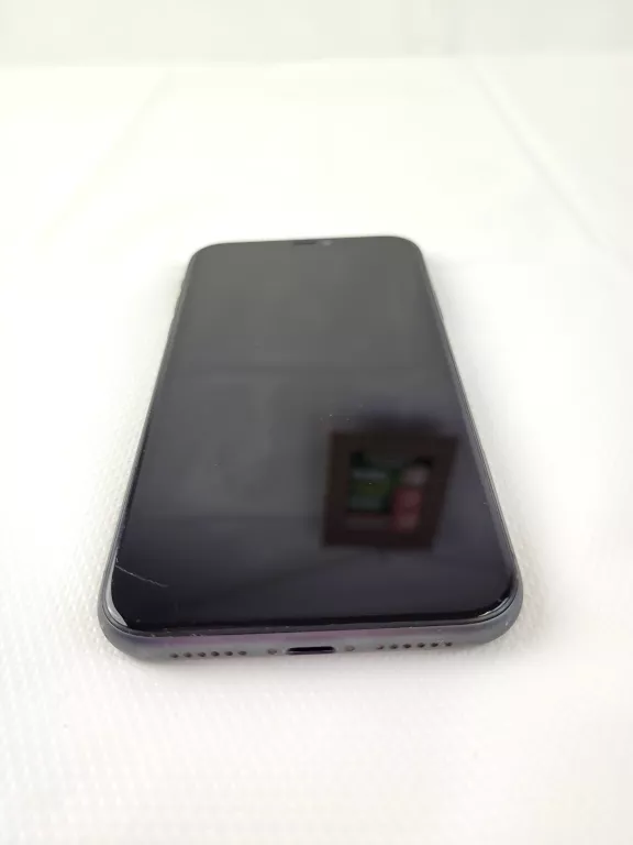 smartfon-apple-iphone-11-4-gb-64-gb-zbity-tyl-stan-uzywany