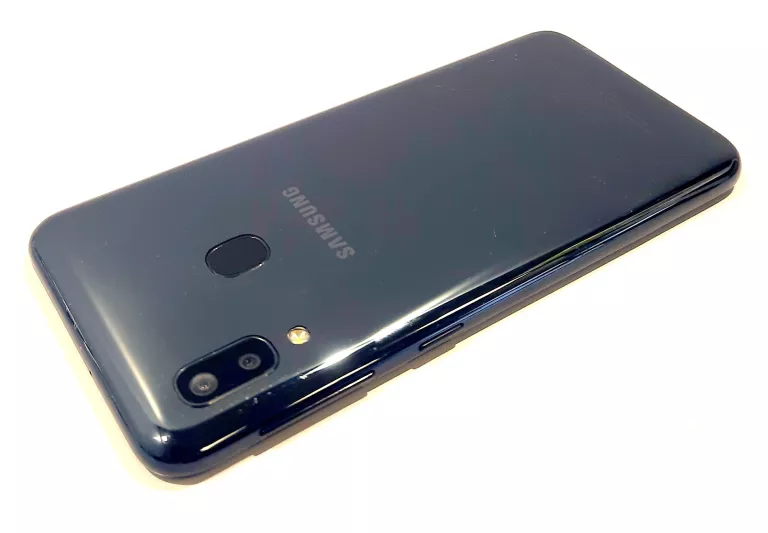 TELEFON SAMSUNG GALAXY A20E 32GB KOMPLET