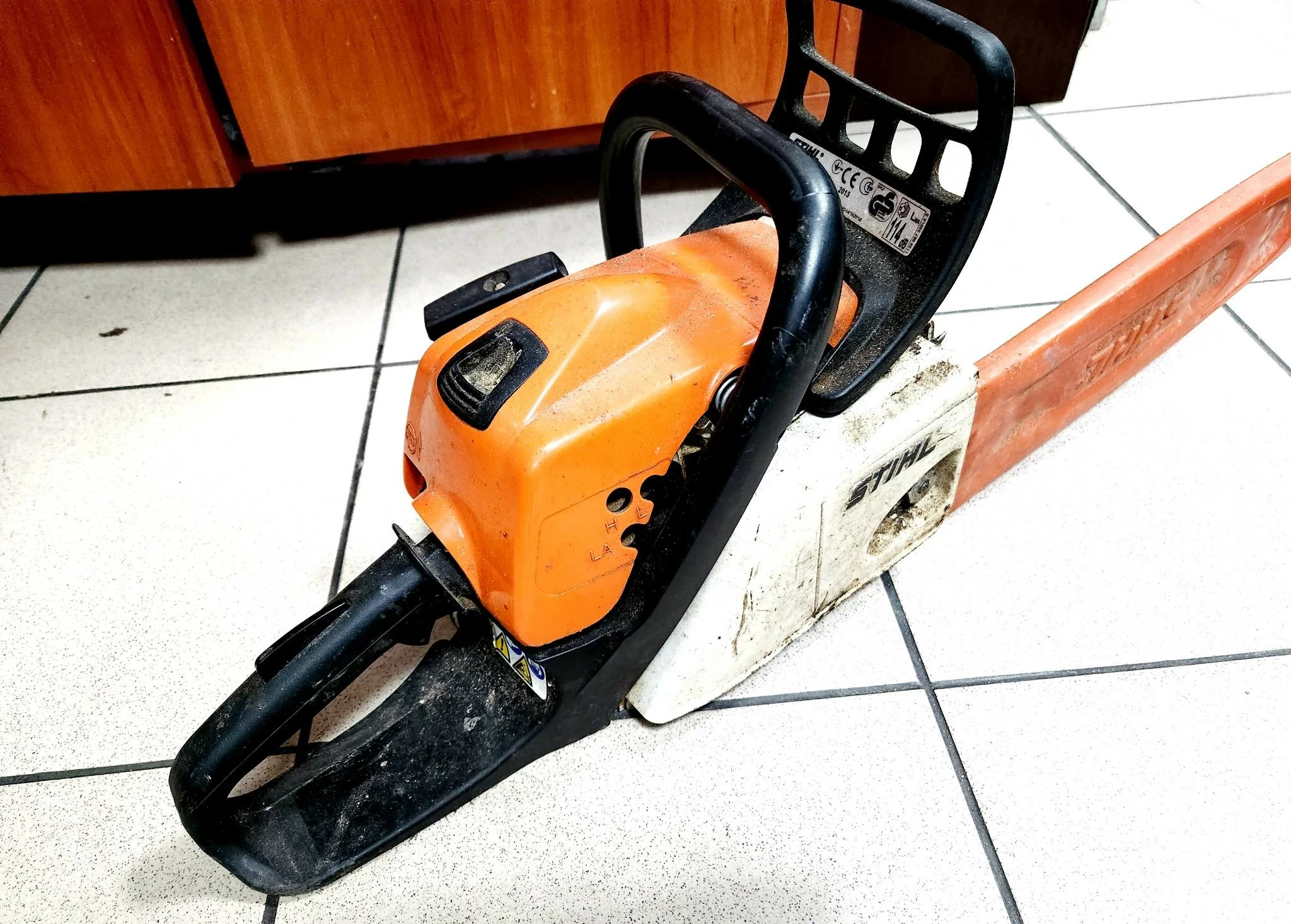 pila-stihl-ms-181c-zasilanie-spalinowe