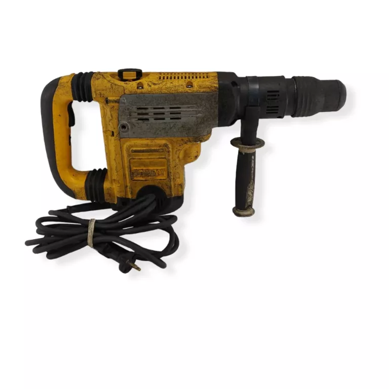 mlot-dewalt-d25701-energia-udaru-1