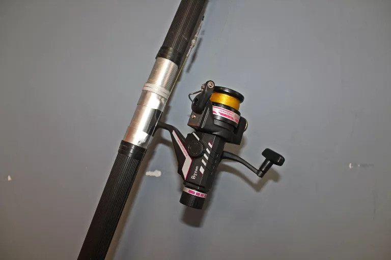 wedka-sona-7450-z-kolowrotkiem-byron-hx200-model-a001