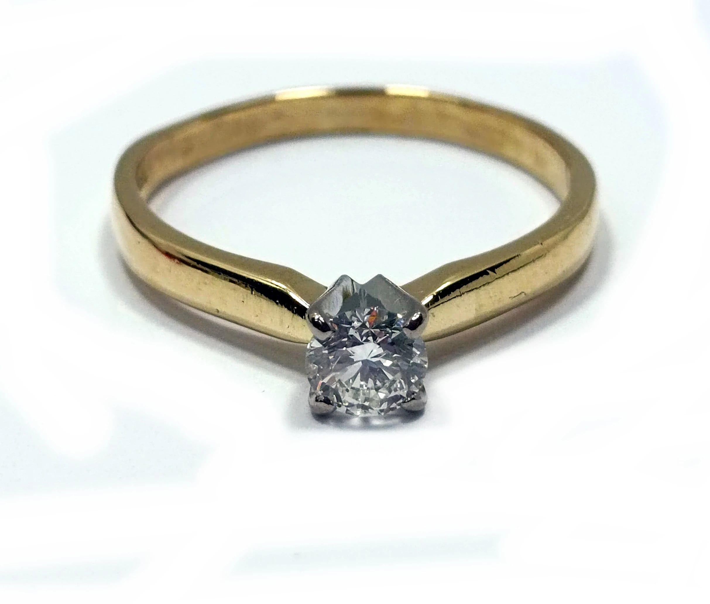 zloty-pierscionek-z-brylantem-r13-pr750-material-15835-2