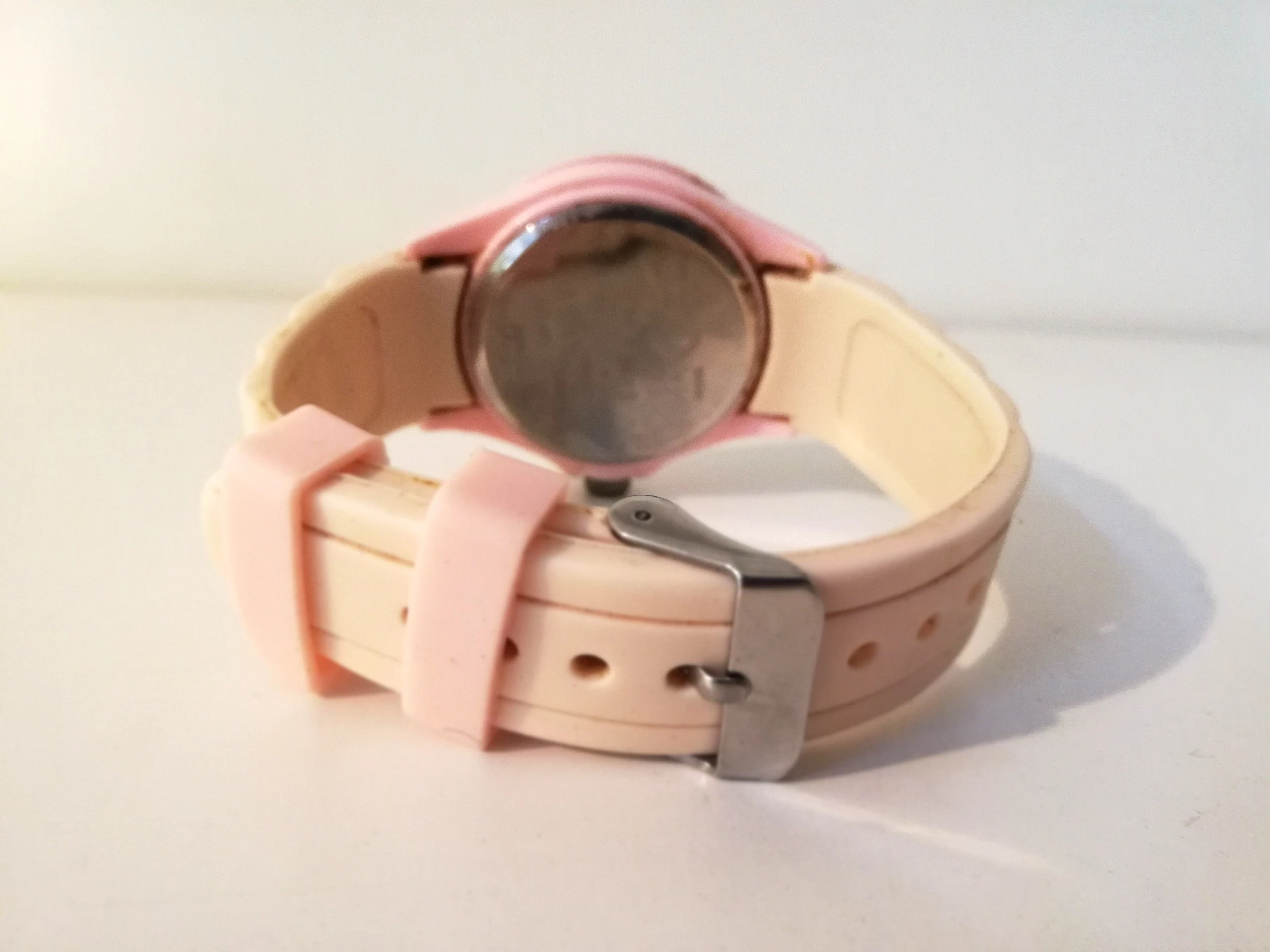 zegarek-omg-damski-typ-nareczny