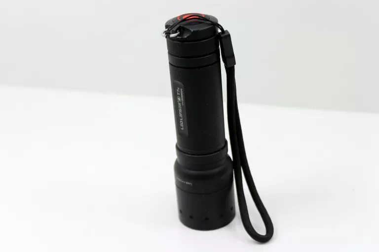 LATARKA LED LENSER T7.2