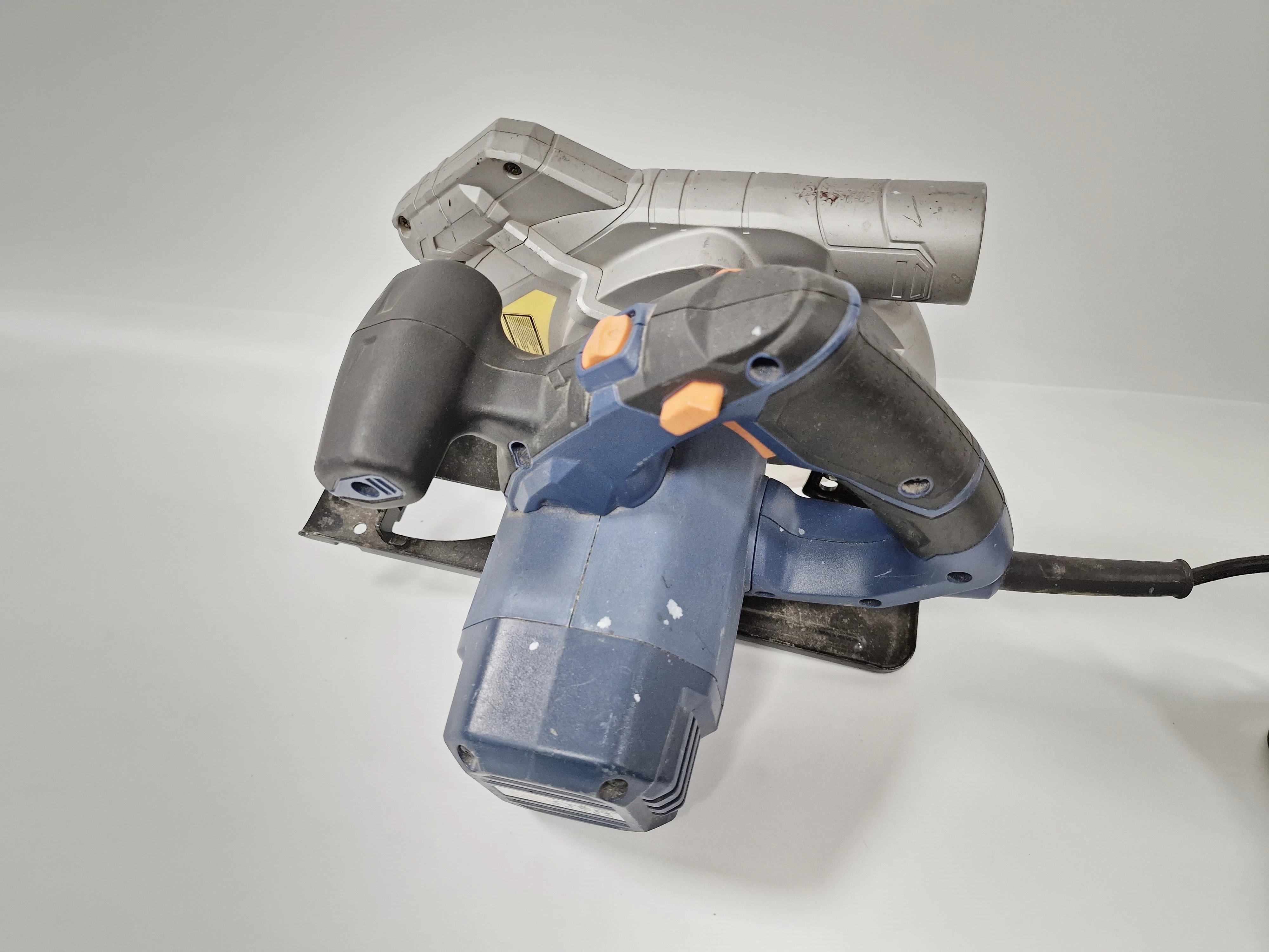 pilarka-dexter-nc1300cs-opis-srednica-otworu-pily-16