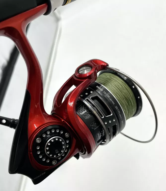 ABU GARCIA MASS BEAT II 244CM M 10-40G SPIN