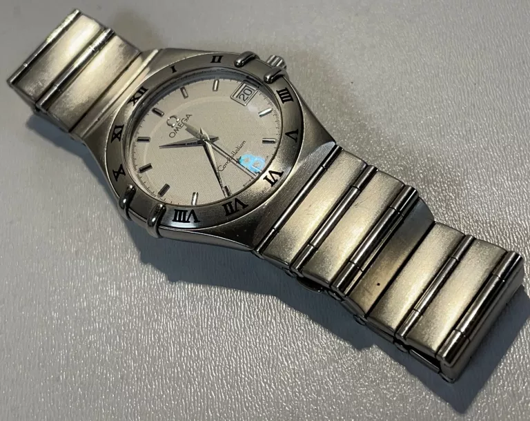 ZEGAREK OMEGA CONSTELLATION QUARTZ Z DATOWNIKIEM
