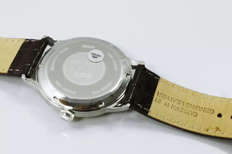 zegarek-orient-classic-automatic-fac00009n0-funkcje-datownik