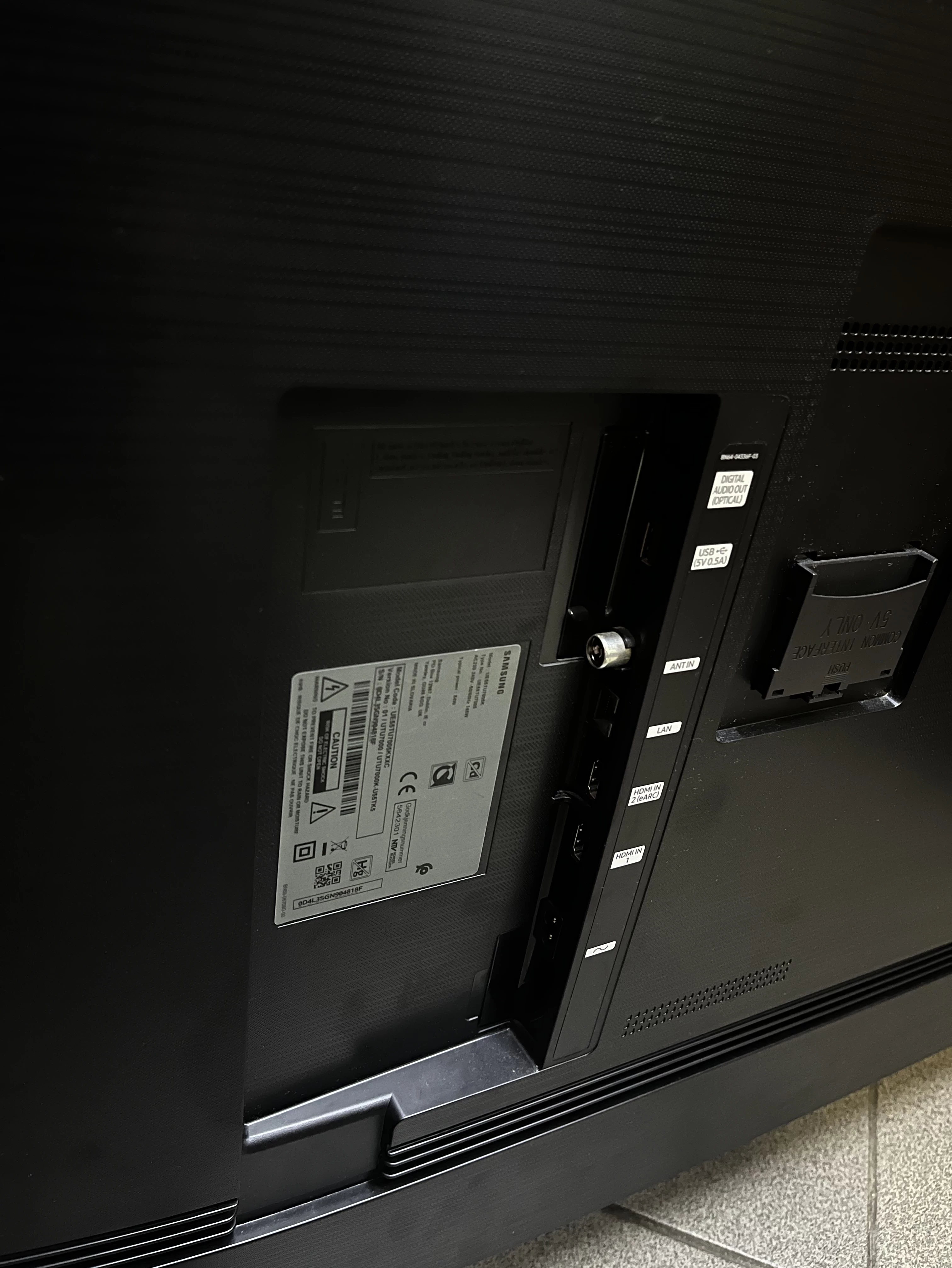 telewizor-samsung-ue55tu7005k-55-opis-smart-tv-tizen