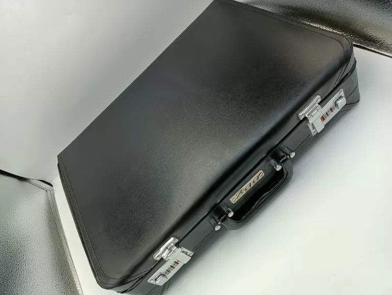 zestaw-sztuccow-zegg-dla-12-osob-w-walizce-72-czes-liczba-elementow-w-zestawie-72