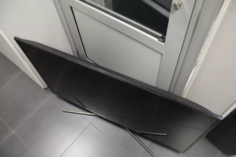 TV SAMSUNG 50" UE50MU6172U