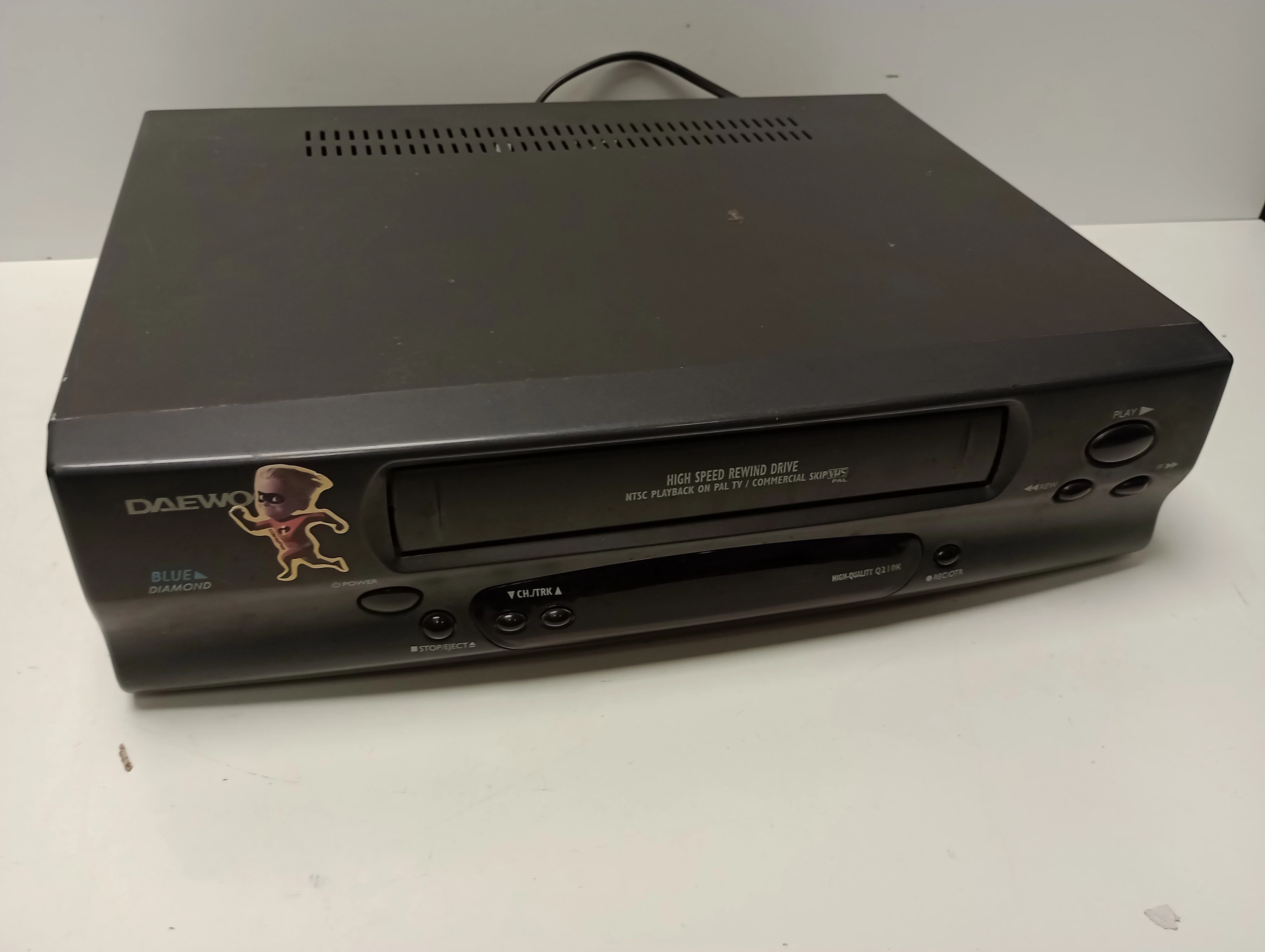 magnetowid-vhs-daewoo-stan-nie-wymaga-renowacji