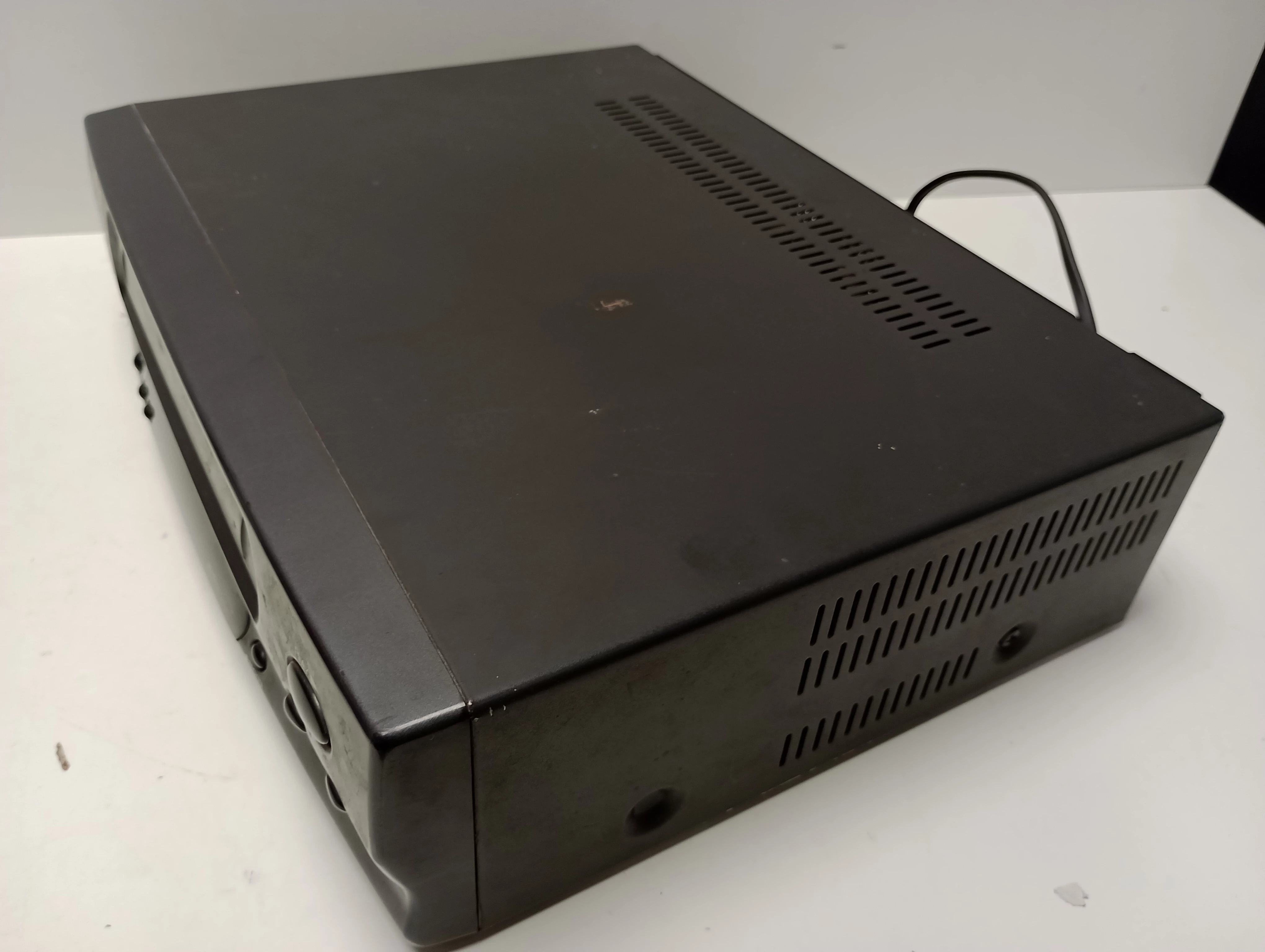 magnetowid-vhs-daewoo-osiedle-teatralne-3u15-krakow