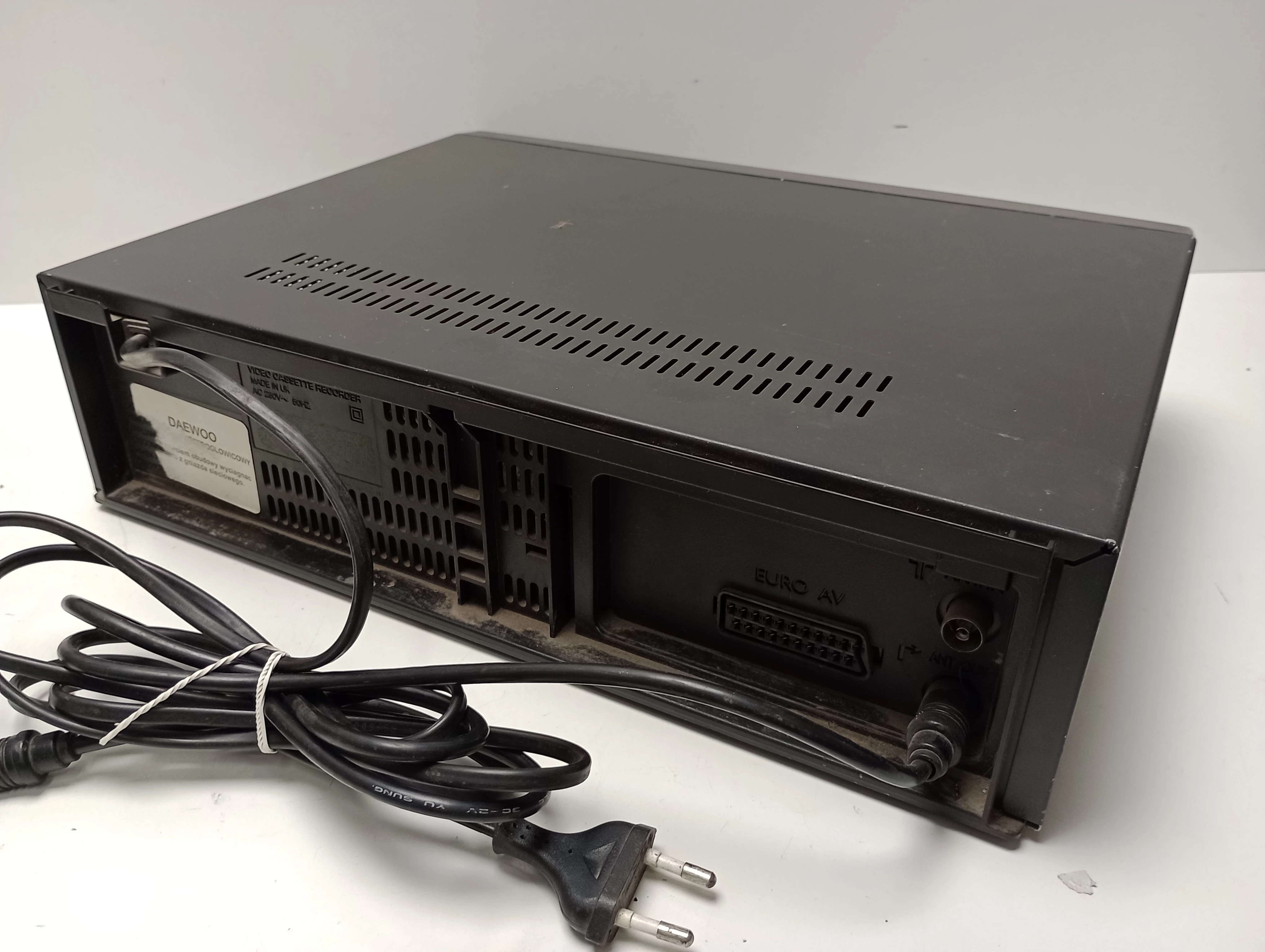 magnetowid-vhs-daewoo-osiedle-teatralne-3u15-krakow