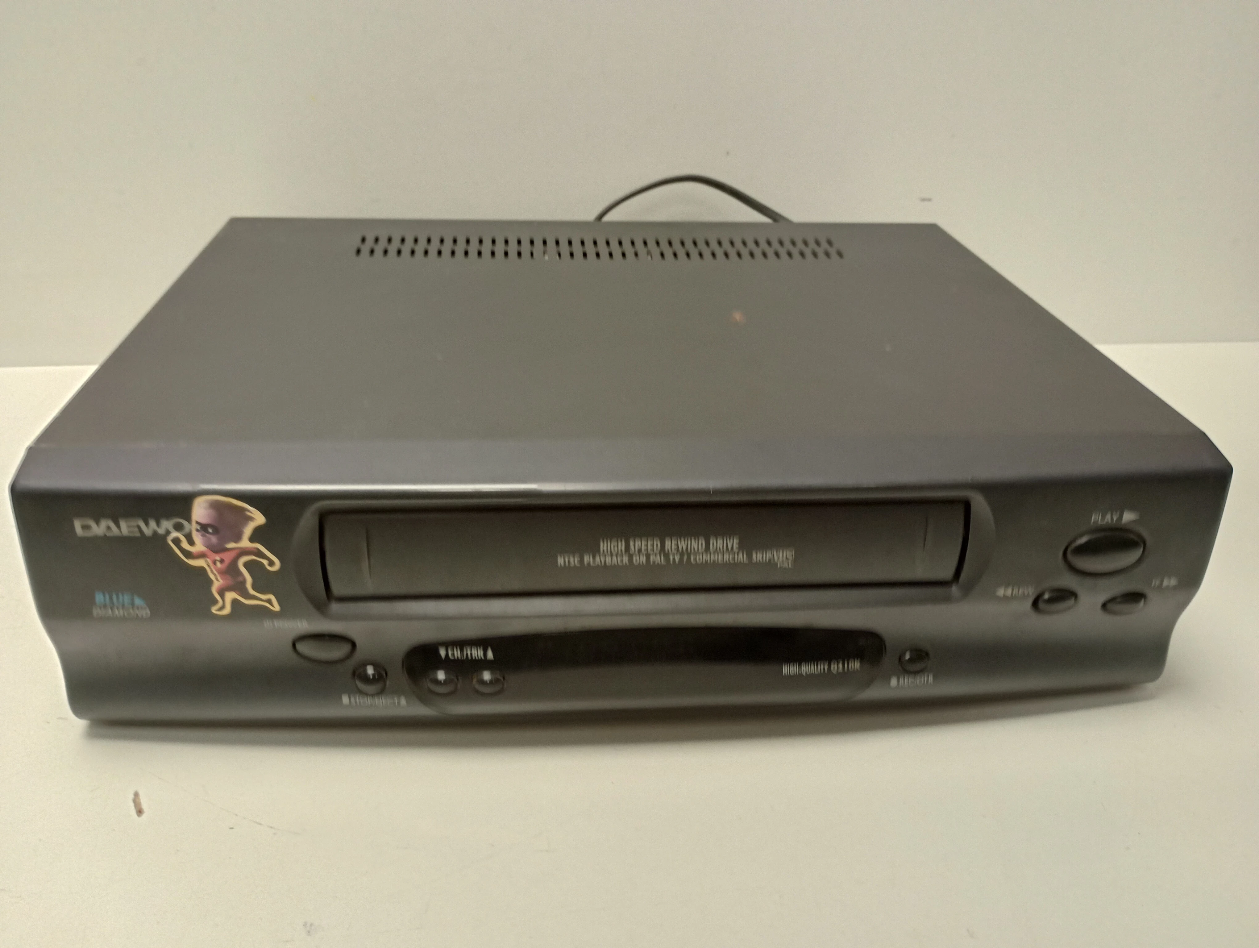 magnetowid-vhs-daewoo-stan-nie-wymaga-renowacji