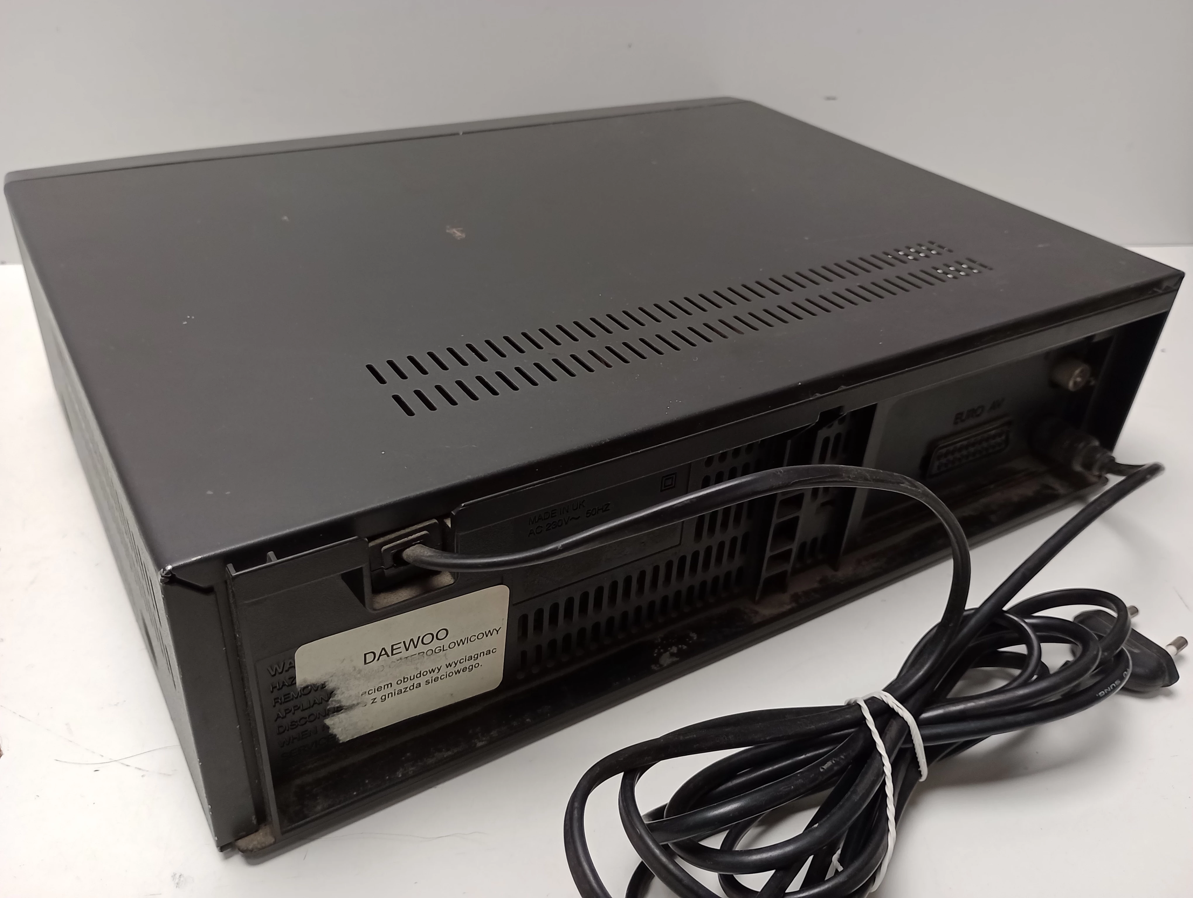 magnetowid-vhs-daewoo-stan-nie-wymaga-renowacji