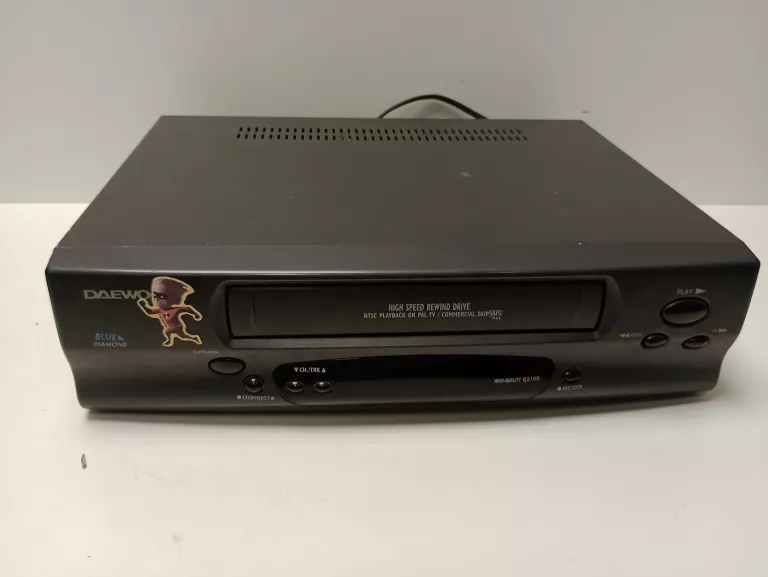 magnetowid-vhs-daewoo-osiedle-teatralne-3u15-krakow