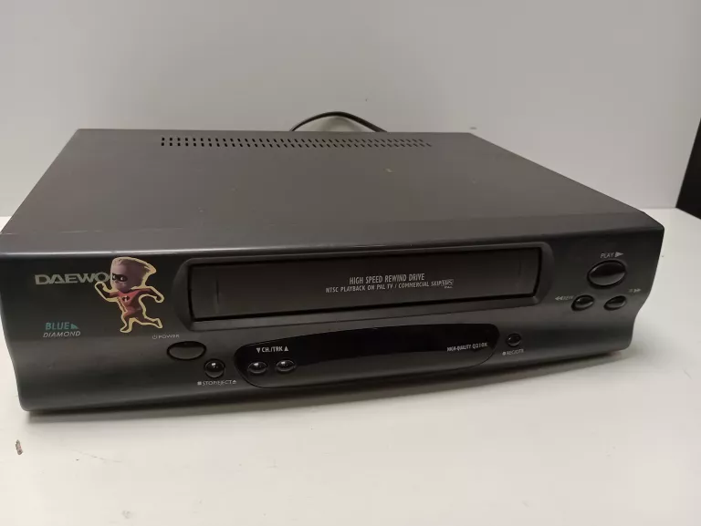 magnetowid-vhs-daewoo-osiedle-teatralne-3u15-krakow