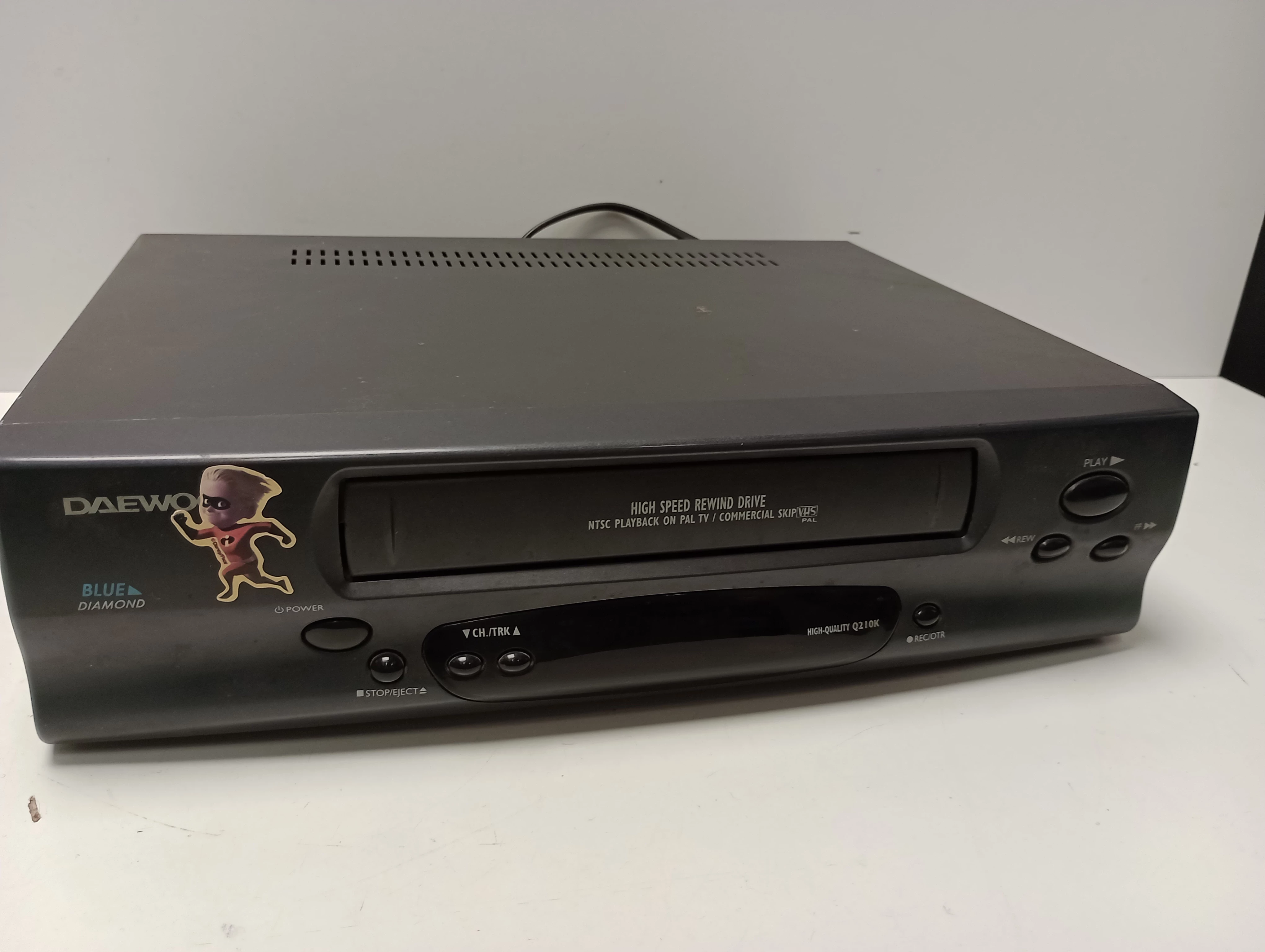 magnetowid-vhs-daewoo-osiedle-teatralne-3u15-krakow