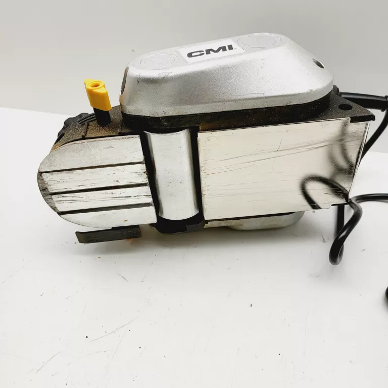 cmi-strug-elektryczny-c-eho-710-w-pud-glebokosc-strugania-2