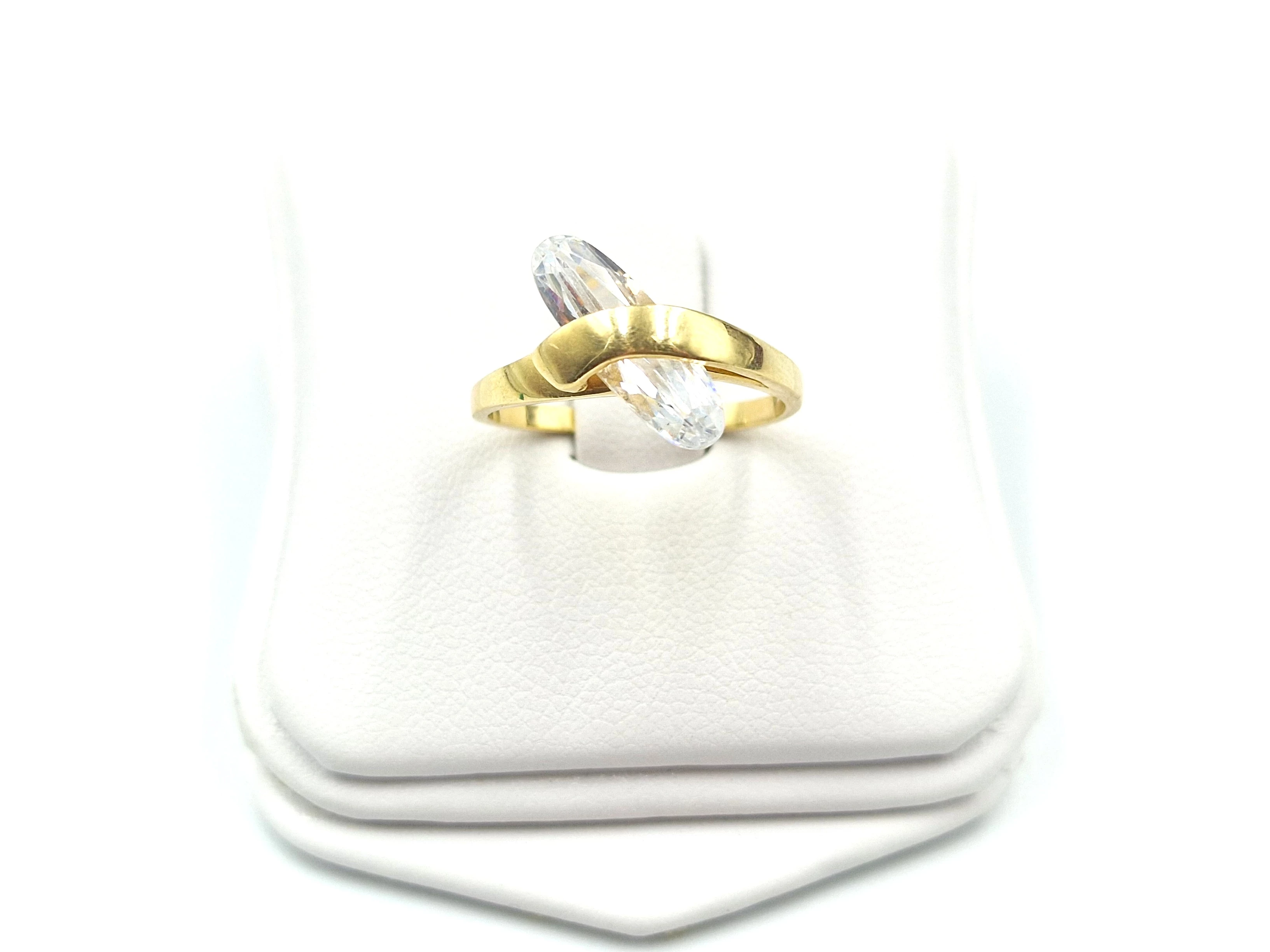 wyjatkowy-zloty-pierscionek-585-r15-295g-plec-15851-1