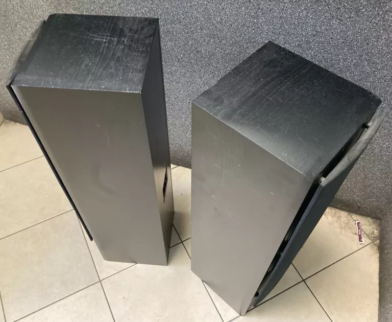 KINO DOMOWE YAMAHA NS-F50F CZARNY 320 W 5.0