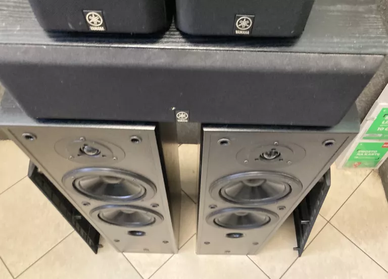 KINO DOMOWE YAMAHA NS-F50F CZARNY 320 W 5.0