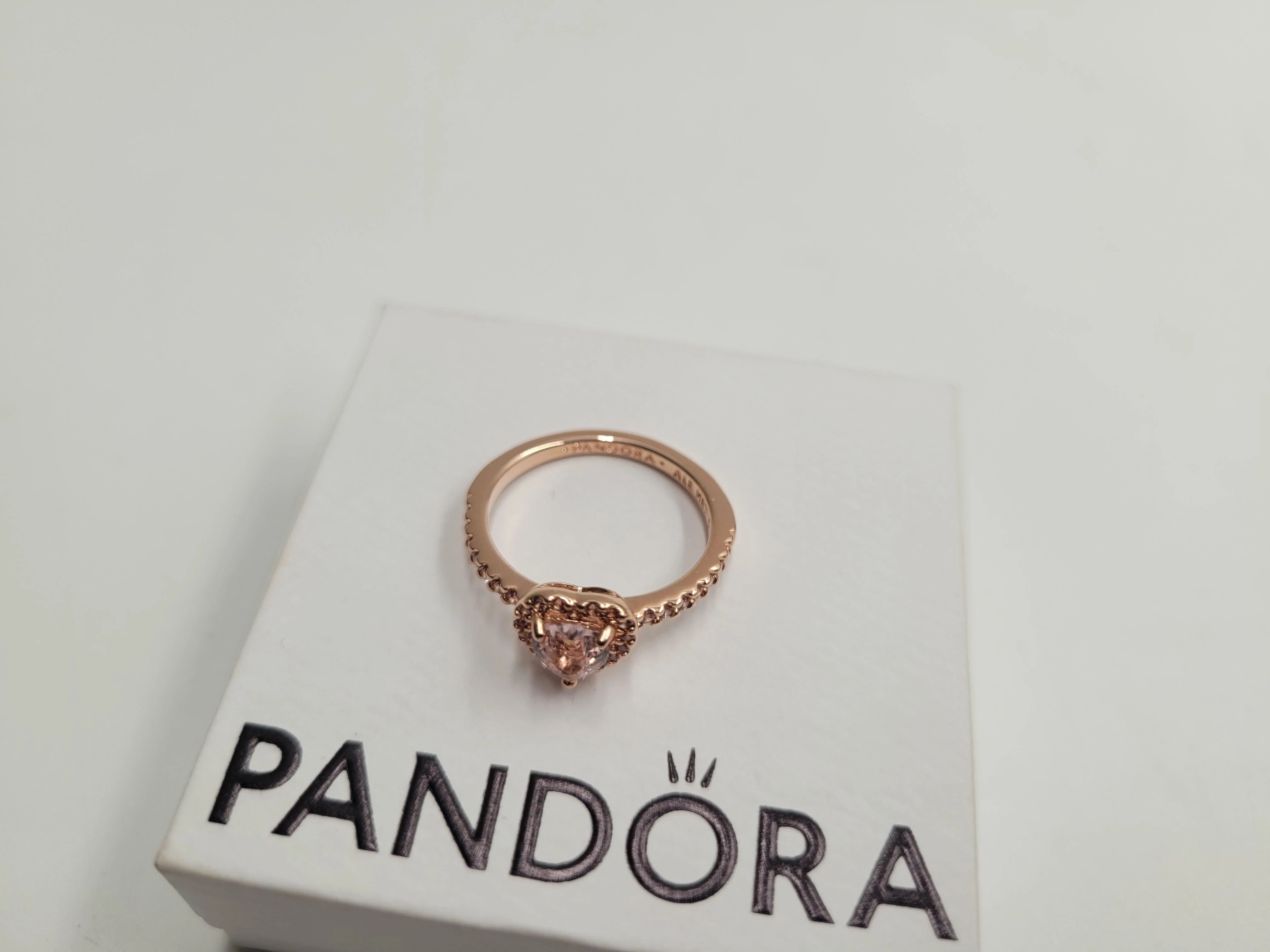 pierscionek-pandora-serce-188421c04-rodzaj-wyrob-jubilerski