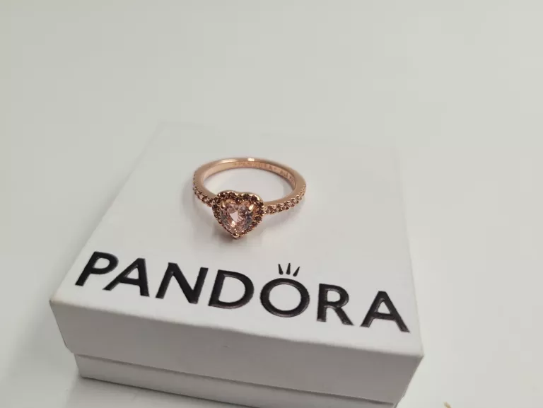 pierscionek-pandora-serce-188421c04-material-metal