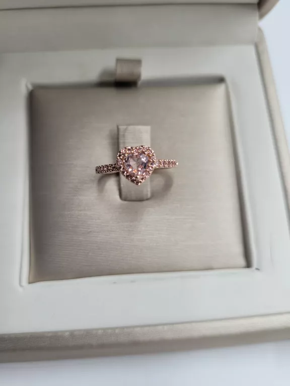 pierscionek-pandora-serce-188421c04-kamien-inny-kamien