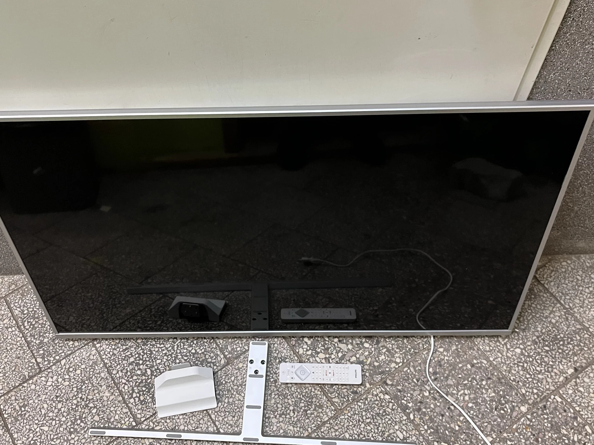 tv-philips-50pus6804-smart-tv-4k-ambilight-opis-marka-philips