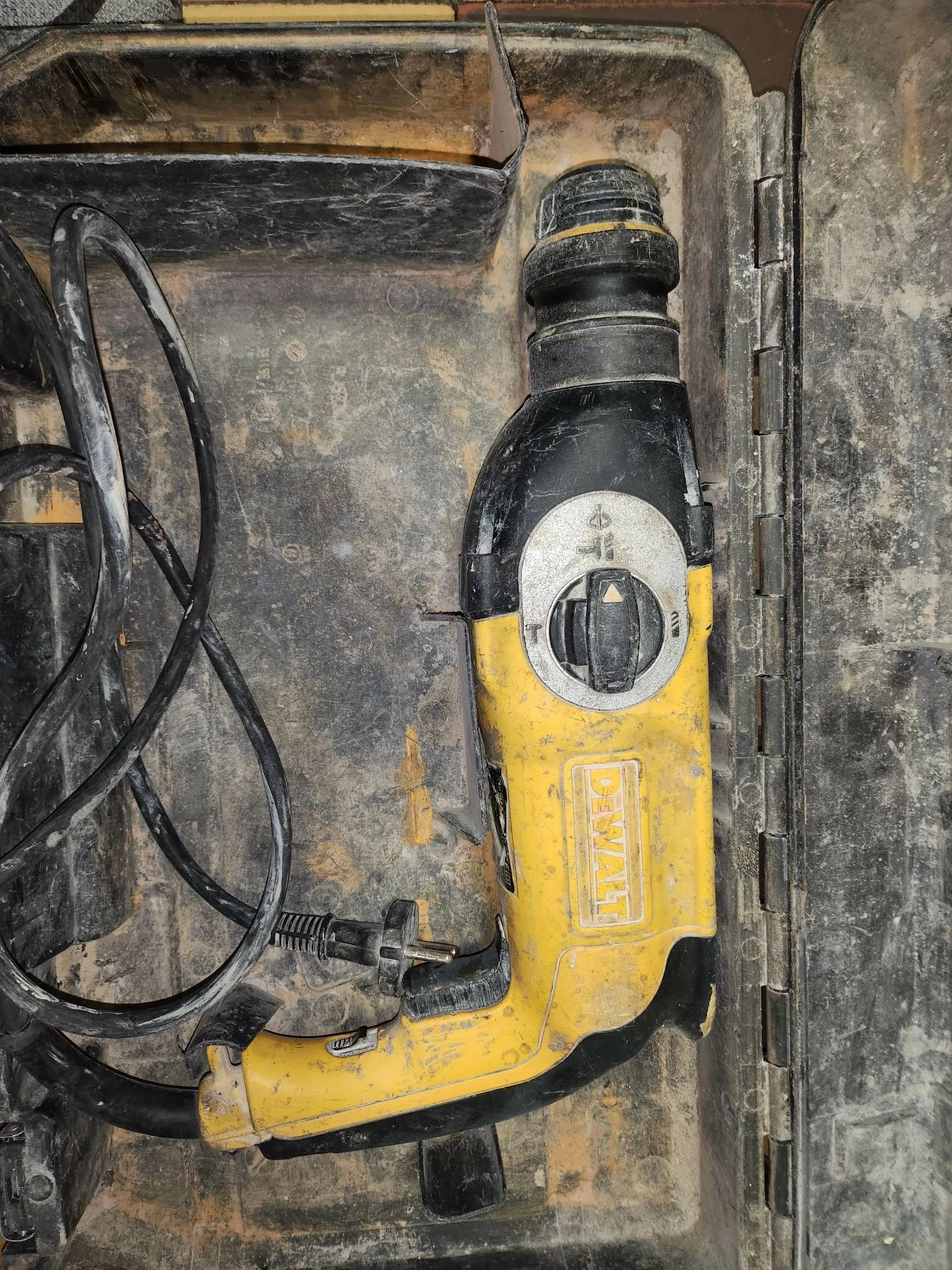 wiertarka-dewalt-d25113-qs-stan-uzywany